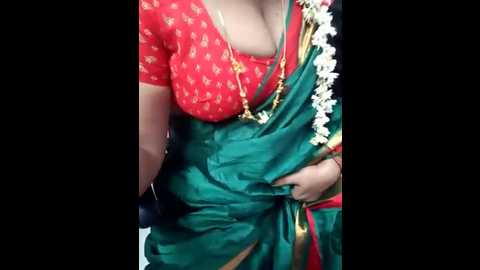 Media: tamil_rathi Stripchat 2024-11-13 02:15:00