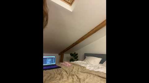 Media: curvyflawless Stripchat 2024-11-14 16:44:00