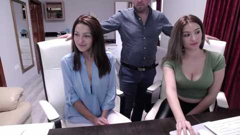 Media: dajla Stripchat 2024-11-14 11:11:00
