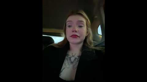 Media: honey___hot Stripchat 2024-11-14 13:37:00