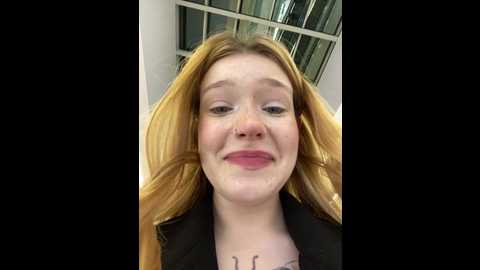 Media: honey___hot Stripchat 2024-11-14 14:32:00