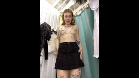 Media: honey___hot Stripchat 2024-11-14 14:55:00
