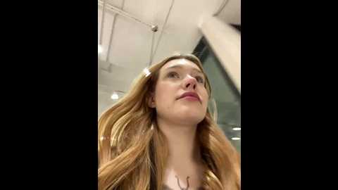 Media: honey___hot Stripchat 2024-11-14 15:32:00