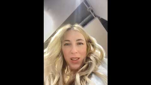 Media: mommmyyummy Stripchat 2024-11-14 15:38:00
