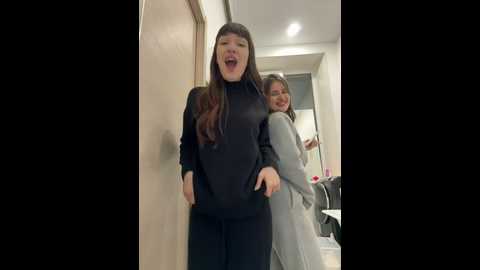 Media: sophie_avory Stripchat 2024-11-14 19:37:00
