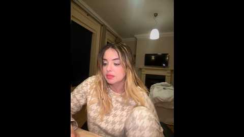 Media: alirawrz Stripchat 2024-11-15 22:57:00