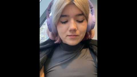 Media: baby__naughty Stripchat 2024-11-15 13:03:00