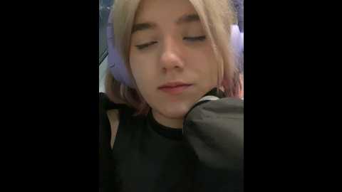 Media: baby__naughty Stripchat 2024-11-15 15:44:00