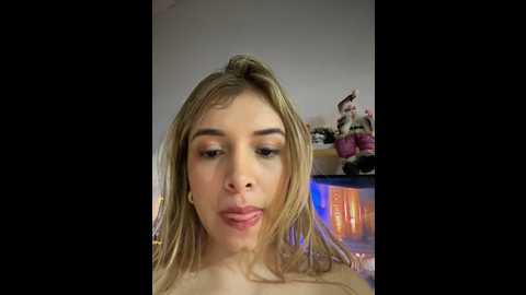 Media: carolina__star Stripchat 2024-11-15 02:34:00
