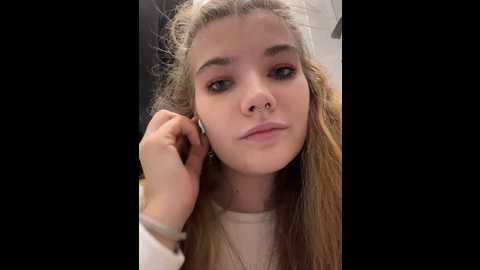 Media: holy_tereza Stripchat 2024-11-15 18:39:00