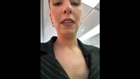 Media: lola_tentatiion Stripchat 2024-11-15 14:11:00