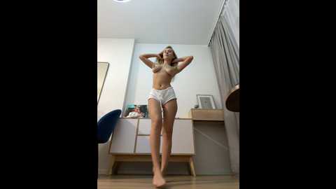Media: mariatull Stripchat 2024-11-15 03:49:00