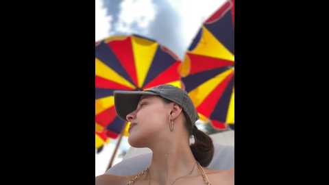 Media: maya_bay Stripchat 2024-11-15 03:21:00