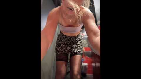 Media: the_snowwhitee Stripchat 2024-11-15 10:13:00