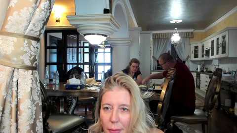 Media: tunderose1 Stripchat 2024-11-15 08:00:00