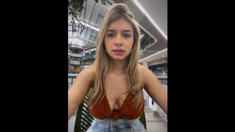 Media: carolina__star Stripchat 2024-11-16 00:54:00