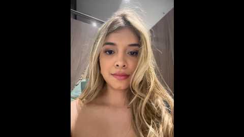Media: carolina__star Stripchat 2024-11-16 22:42:00