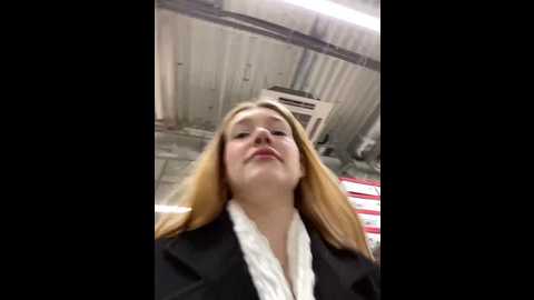Media: honey___hot Stripchat 2024-11-16 14:27:00