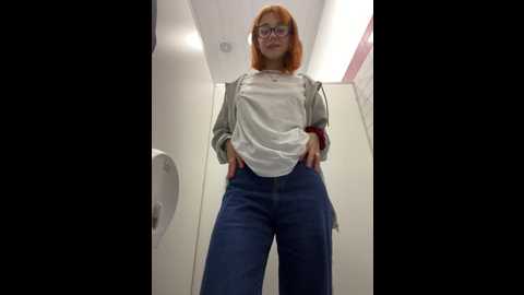 Media: lexy__foxy Stripchat 2024-11-16 12:22:00