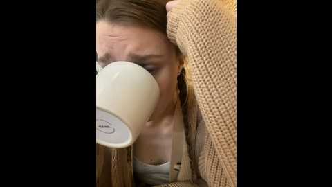 Media: lia__love Stripchat 2024-11-16 15:58:00