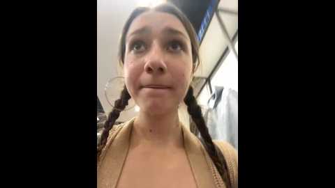 Media: lia__love Stripchat 2024-11-16 16:59:00