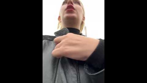 Media: milkyy_wway Stripchat 2024-11-16 08:08:00