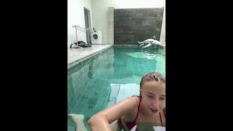 Media: nura_n_sarah Stripchat 2024-11-16 05:28:00
