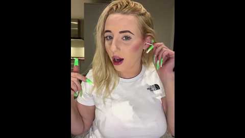 Media: strongqueen Stripchat 2024-11-16 02:26:00