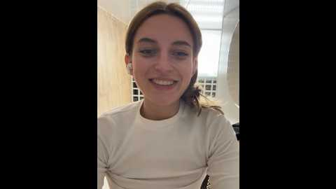 Media: _angelari_ Stripchat 2024-11-17 20:39:00