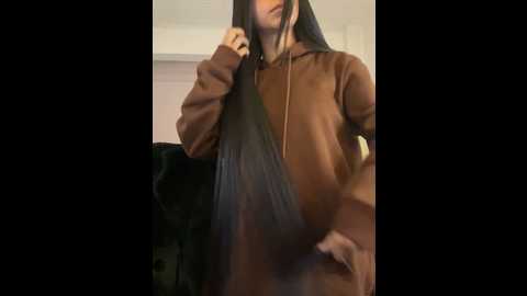 Media: aly_golden_ Stripchat 2024-11-17 10:29:00