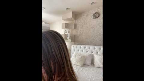 Media: bella_suns Stripchat 2024-11-17 04:41:00