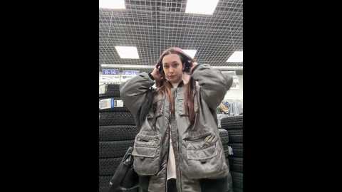 Media: cherry____pie Stripchat 2024-11-17 21:39:00