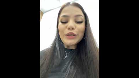 Media: chloe__moon Stripchat 2024-11-17 20:41:00