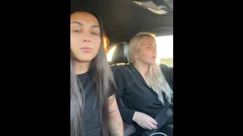 Media: keep_us_wild Stripchat 2024-11-17 07:12:00