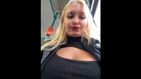 Media: milkyy_wway Stripchat 2024-11-17 12:00:00