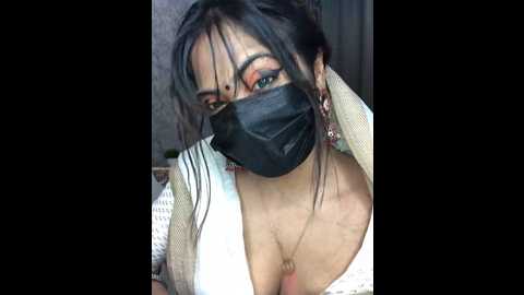 Media: monalisadon018 Stripchat 2024-11-17 09:25:00