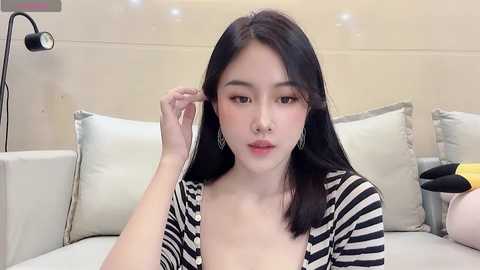 Media: ruoling_19 Stripchat 2024-11-17 11:48:00