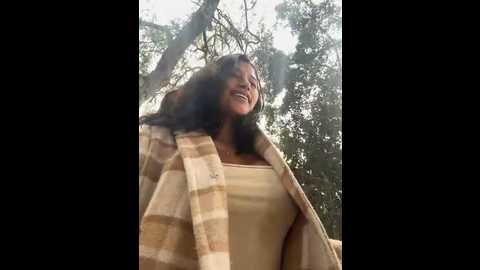 Media: sexi_noemi Stripchat 2024-11-17 16:04:00