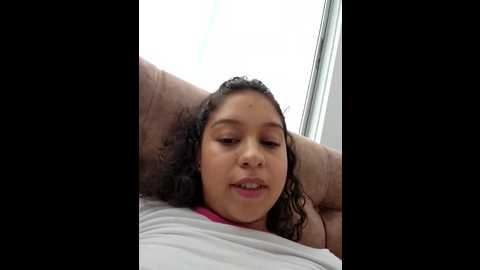 Media: shara_dreams Stripchat 2024-11-17 17:30:00