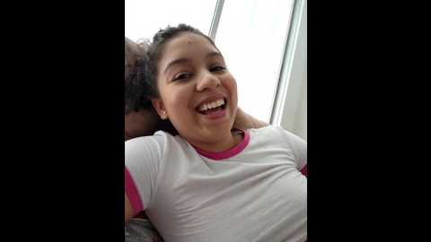 Media: shara_dreams Stripchat 2024-11-17 17:42:00