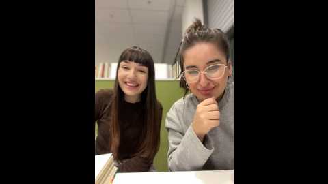 Media: sophie_avory Stripchat 2024-11-17 17:39:00