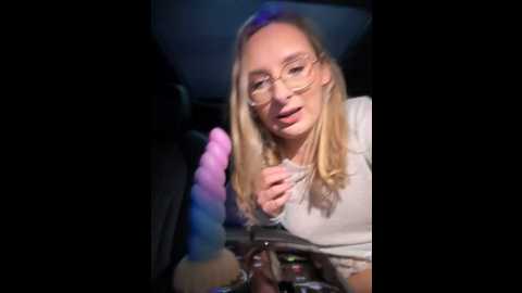 Media: the_snowwhitee Stripchat 2024-11-17 19:47:00