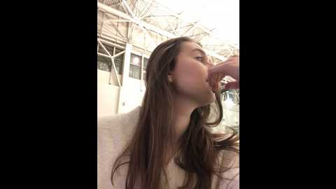 Media: unamiumiu Stripchat 2024-11-17 13:02:00