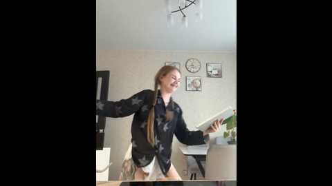 Media: britney_lynch Stripchat 2024-11-18 09:30:00