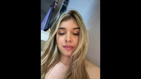 Media: carolina__star Stripchat 2024-11-18 03:06:00