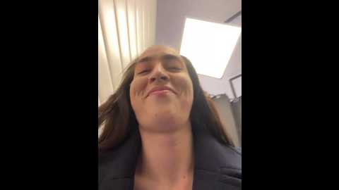 Media: holly_play Stripchat 2024-11-18 09:56:00