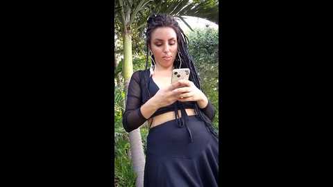 Media: izabella_bella Stripchat 2024-11-18 08:05:00