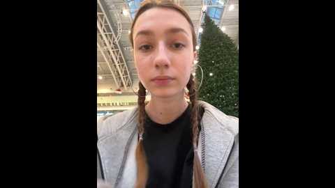 Media: lia__love Stripchat 2024-11-18 13:05:00
