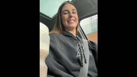 Media: lola_tentatiion Stripchat 2024-11-18 08:45:00