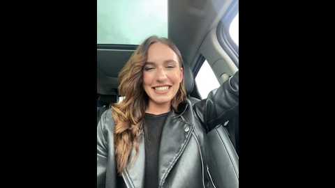 Media: lola_tentatiion Stripchat 2024-11-18 13:16:00